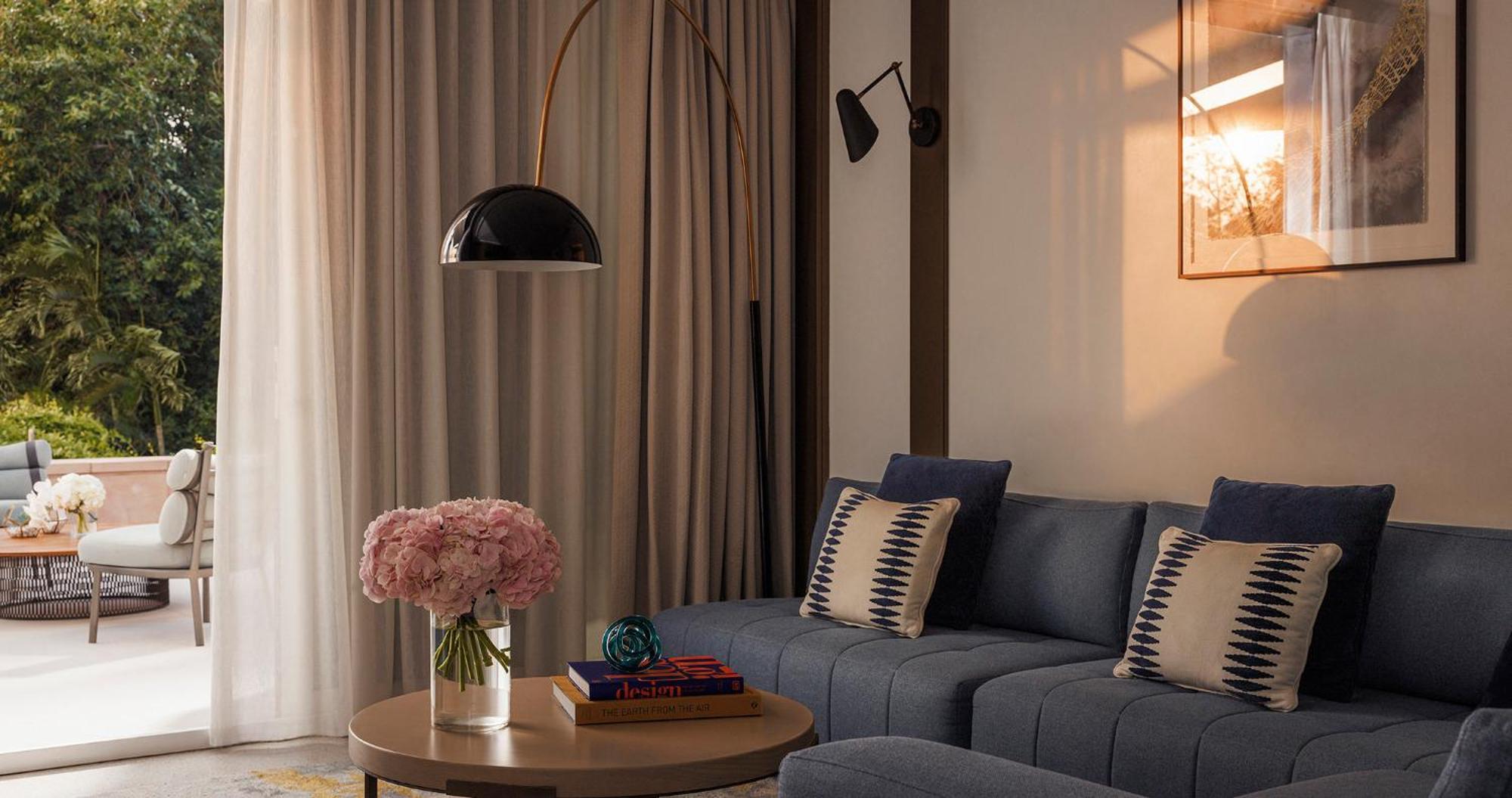 Jumeirah Beach Hotel Dubai Camera foto A living room at The Standard East Village